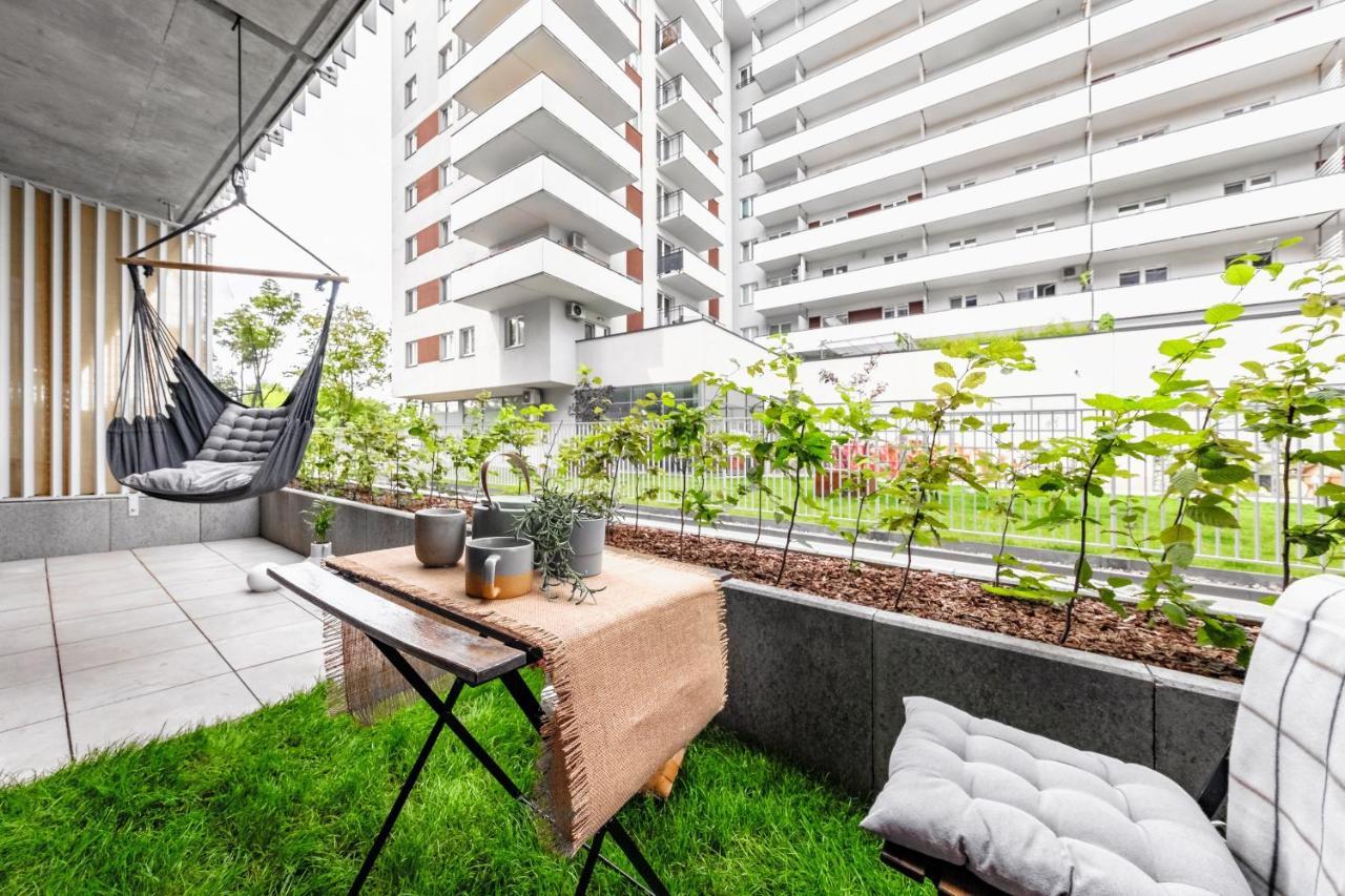 Mieszkanie Z Mini Ogrodkiem Hamak Brazylijski Warsaw Exterior photo